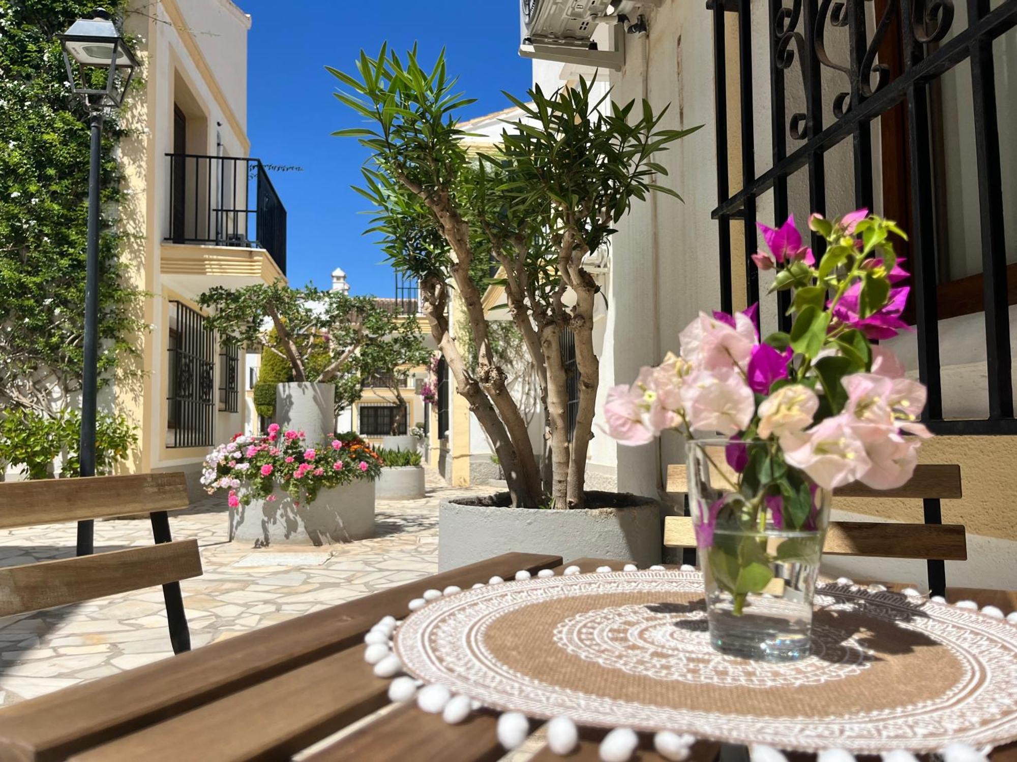 Apartment La Casita Verde- Cerca De La Playa Y Con Piscina Abierta Todo El Ano Playas de Vera